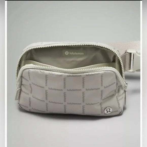 NWT *SOLD OUT Lululemon Everywhere Belt Bag 1L Wordmark Grid Mini Raw Linen - Picture 7 of 7